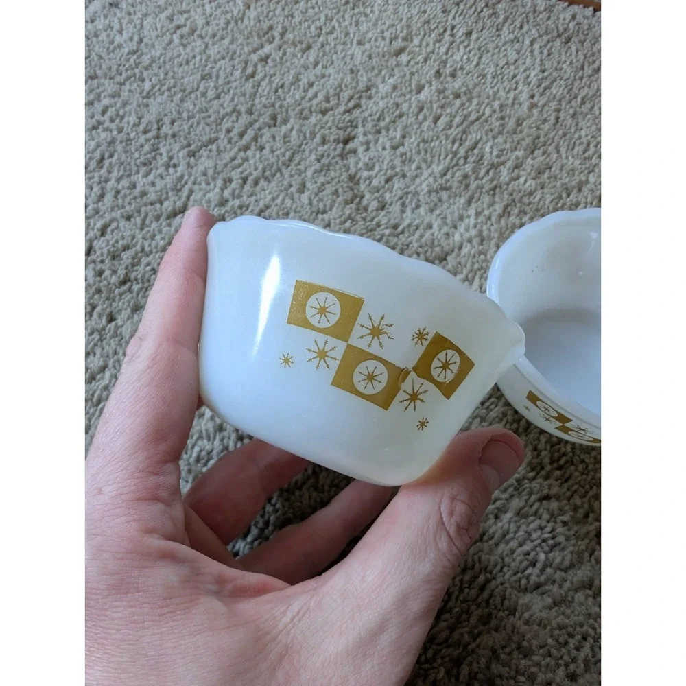 Vintage Fire King Atomic‎ Star White Bowls Yellow Starburst Design Milk Glass